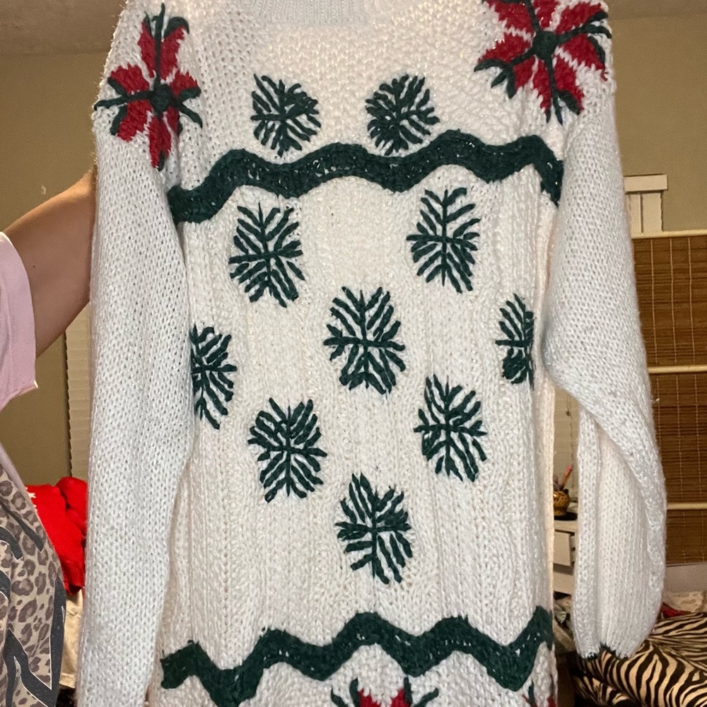 White and Green Women's Sweater with Red Accents